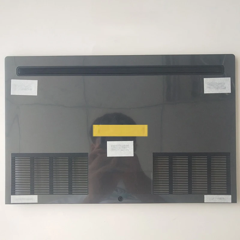 Dell Inspiron 7577 7587 0173X3 hard drive bottom cover - Image 3